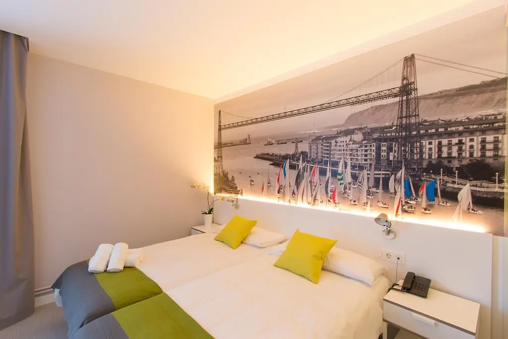 Bilbao City Rooms 2*,